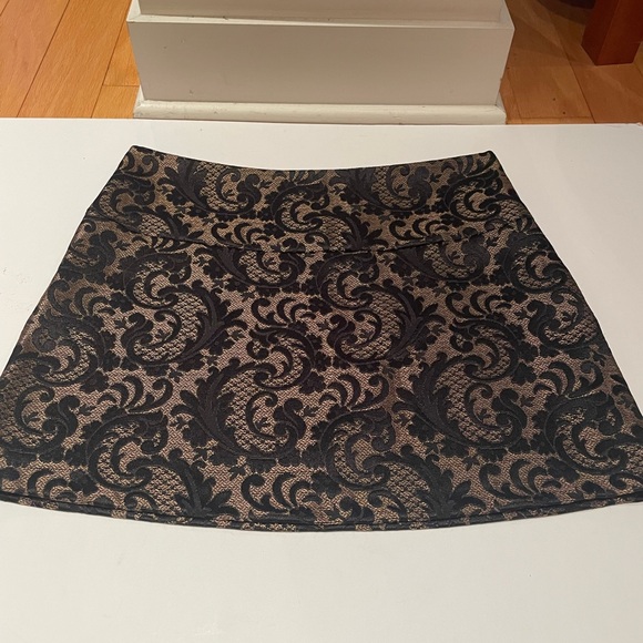 Kookai Brocade Mini Skirt Size 2 - Picture 5 of 5